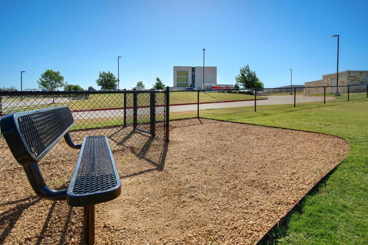 Home2 Suites Plano Legacy West Εξωτερικό φωτογραφία